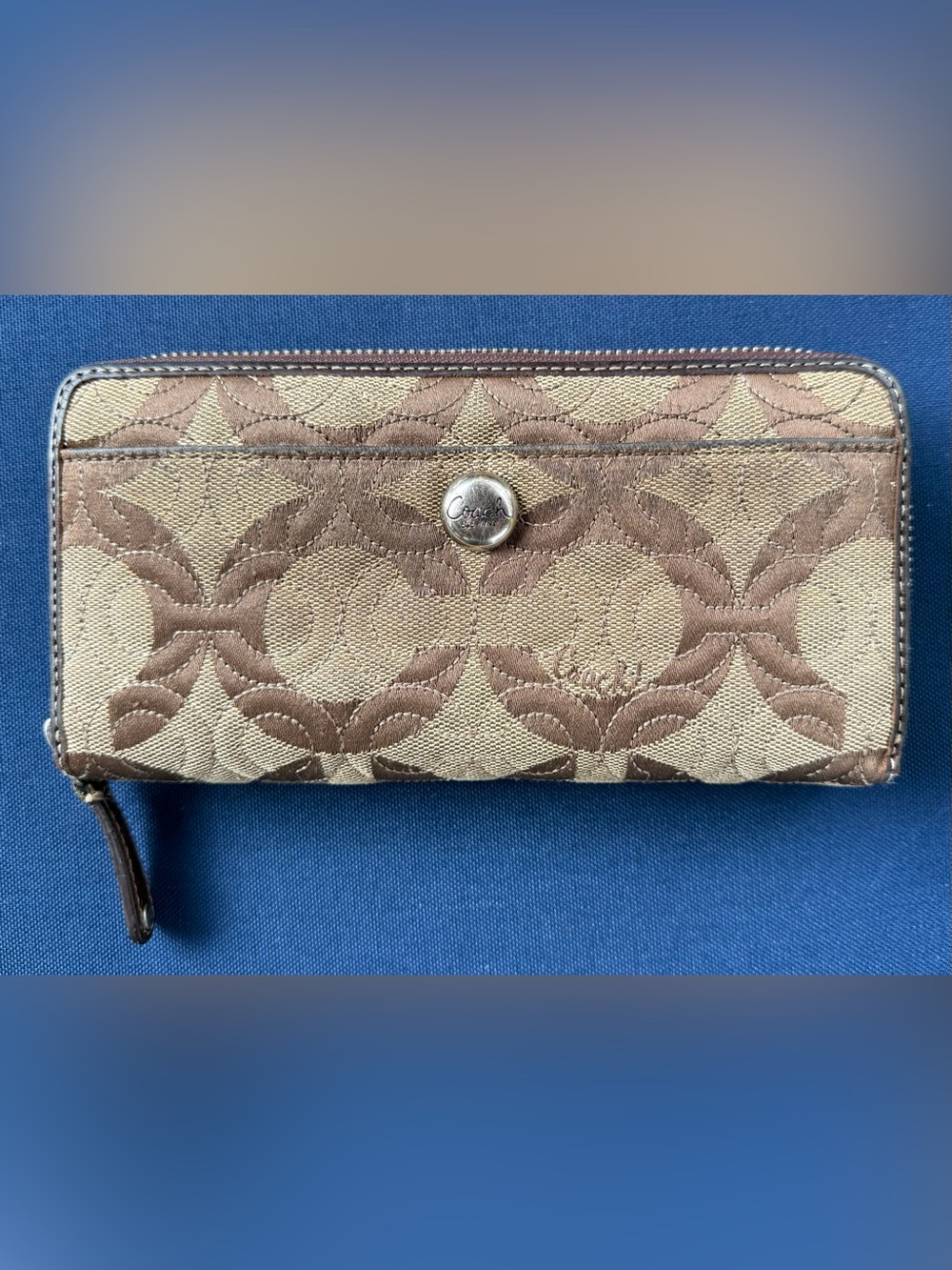 Coach Vintage Y2K Signature Quilted Zip-Around  Accordion Wallet